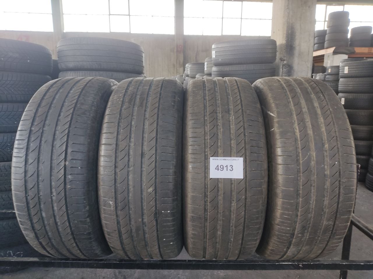 255/55r19 continental