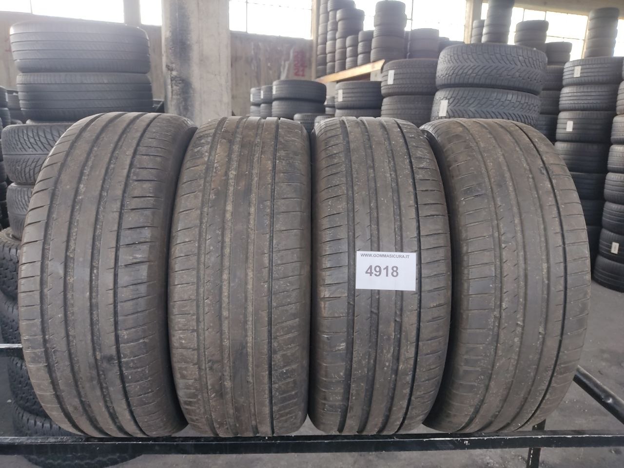 235/50r19 michelin