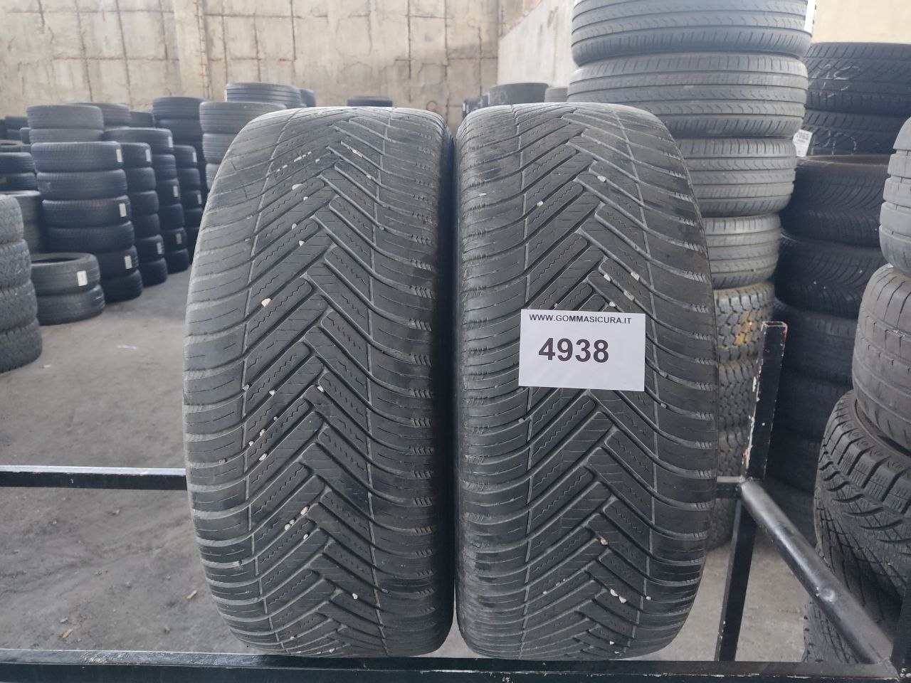 225/45r18 hankook