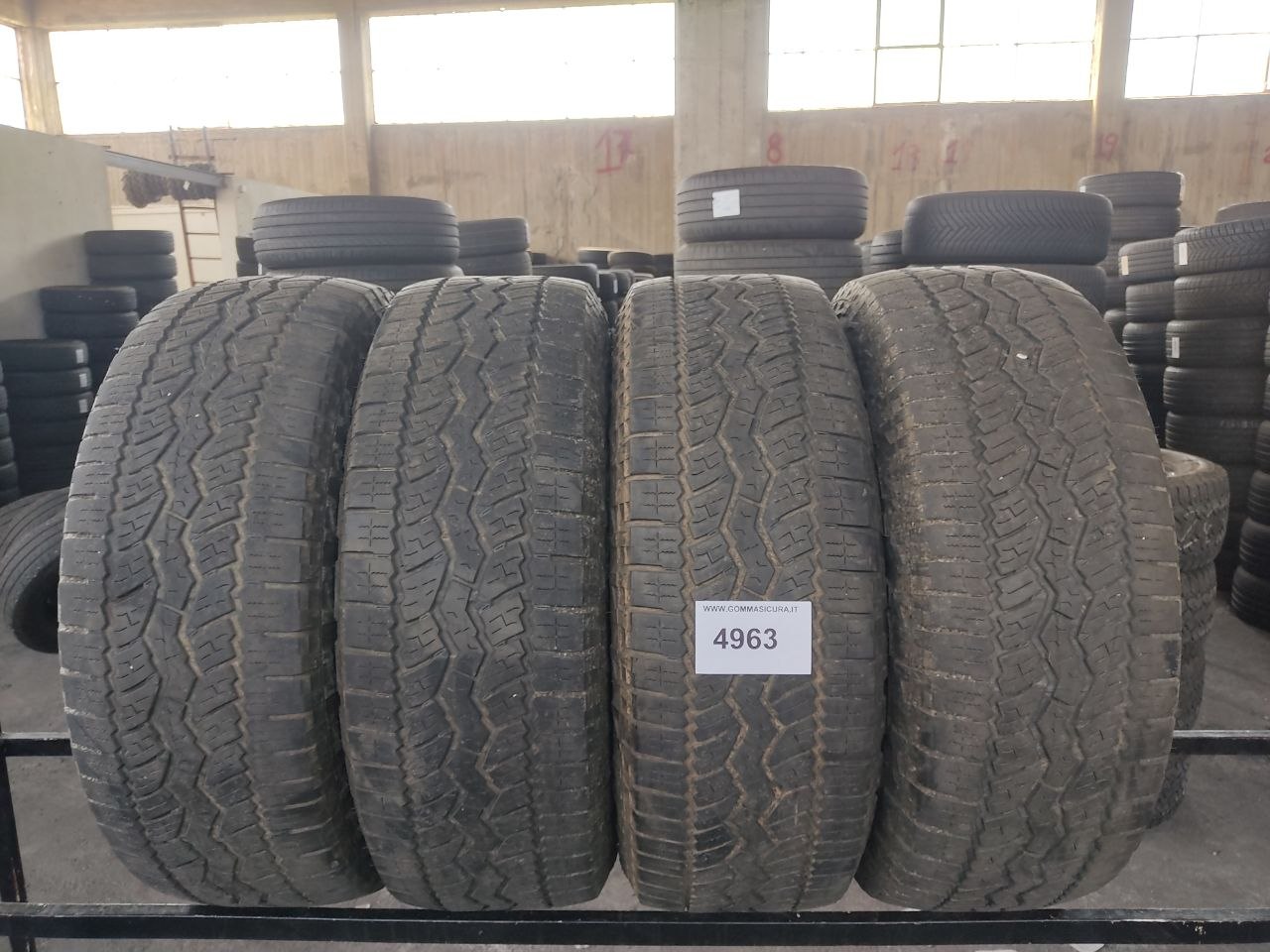255/60r18 falken