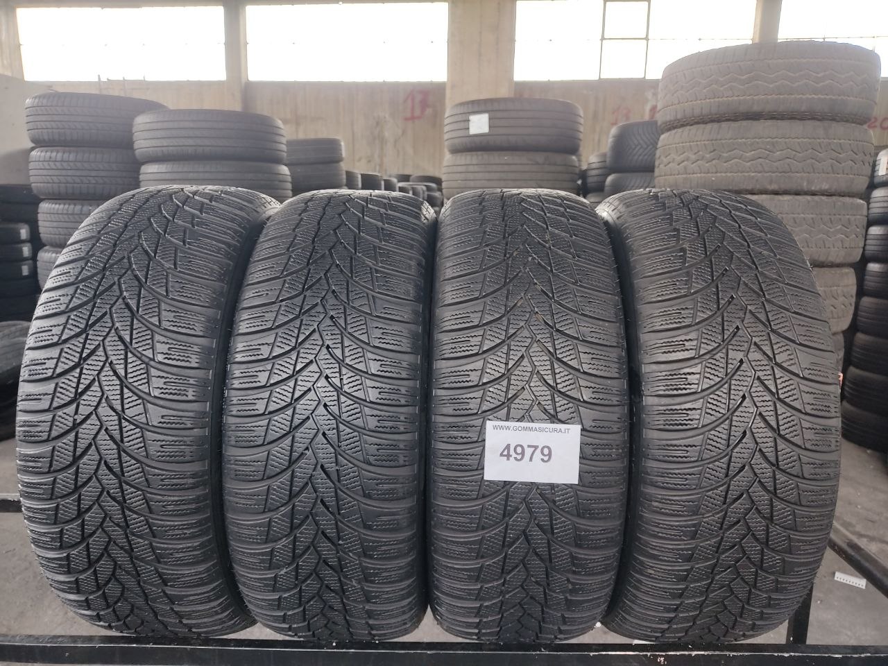 215/55r17 lassa