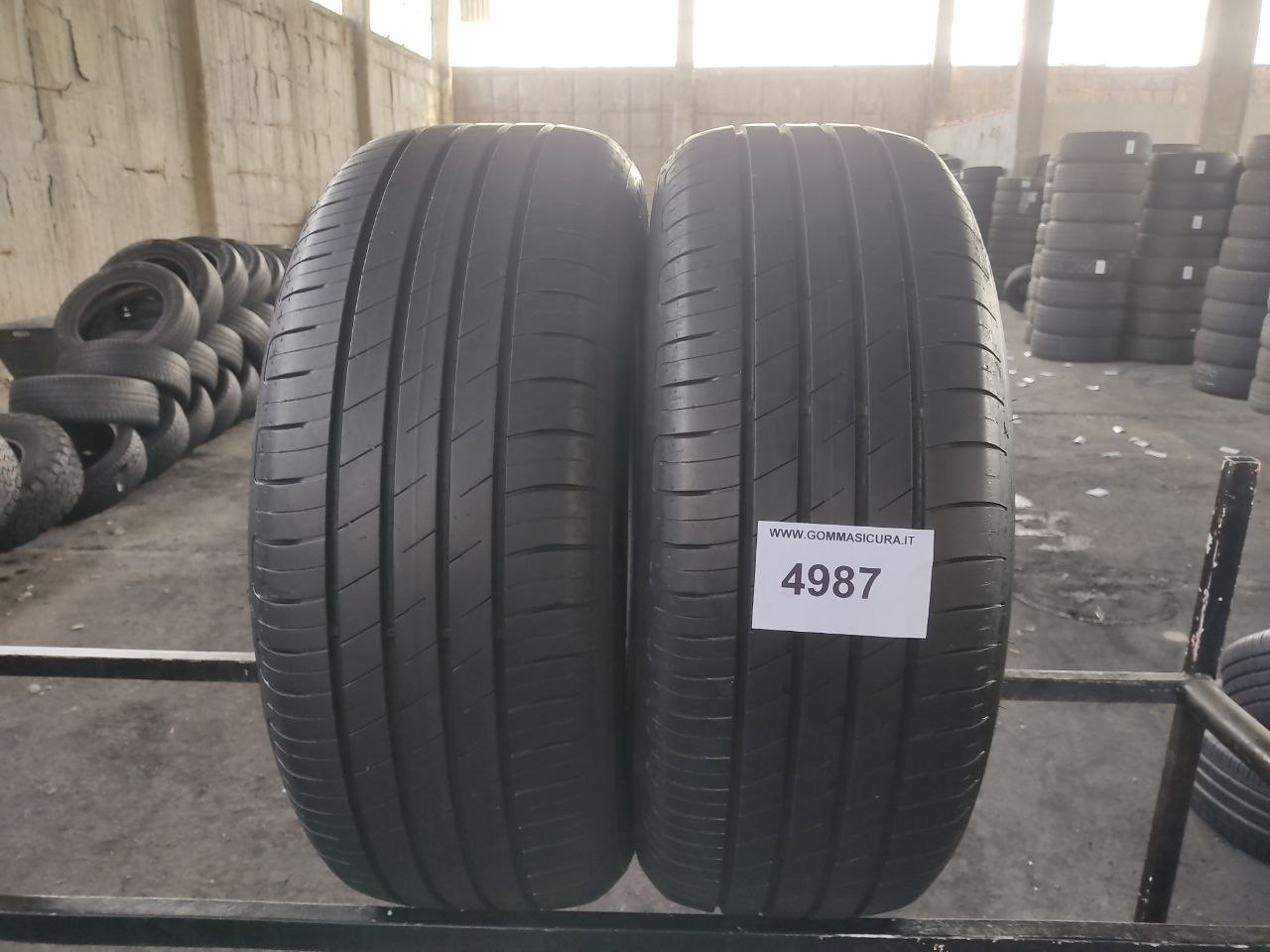 215/55r17 goodyear
