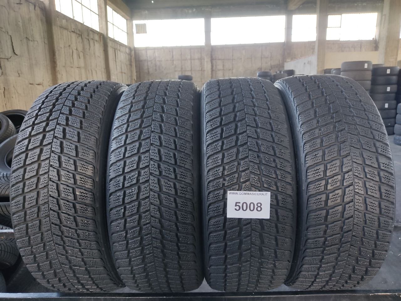225/55r18 nexen