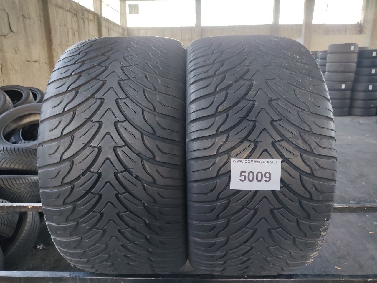 315/35r20 ATTURO