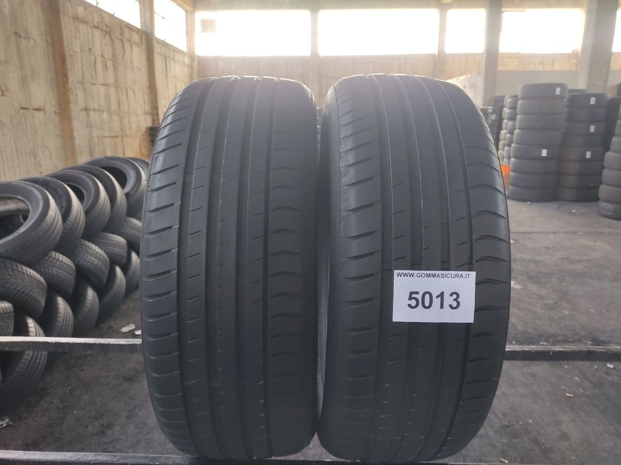 225/55r18 triangle