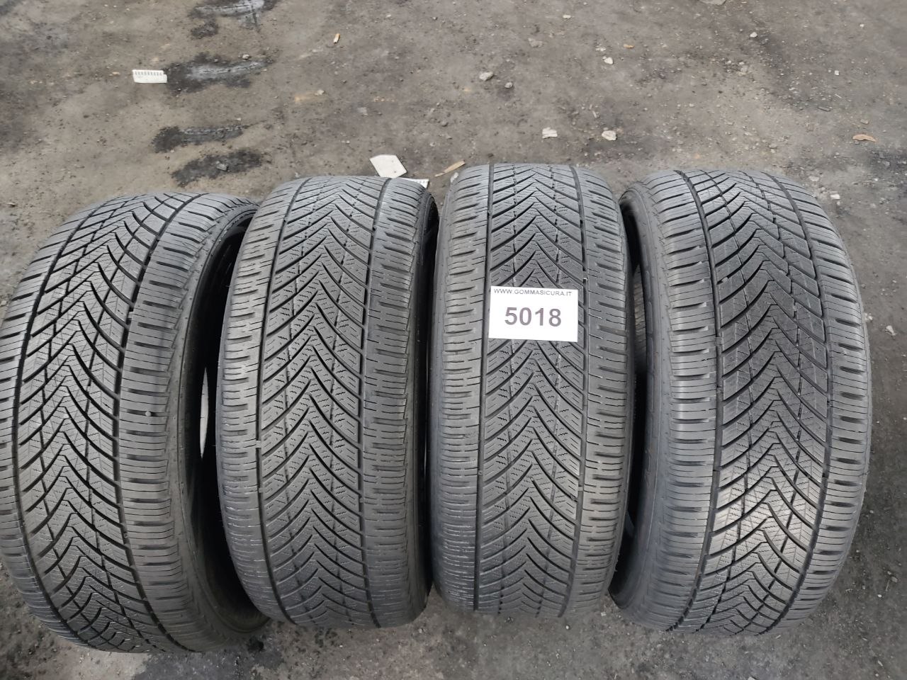 235/55r17 tracmax