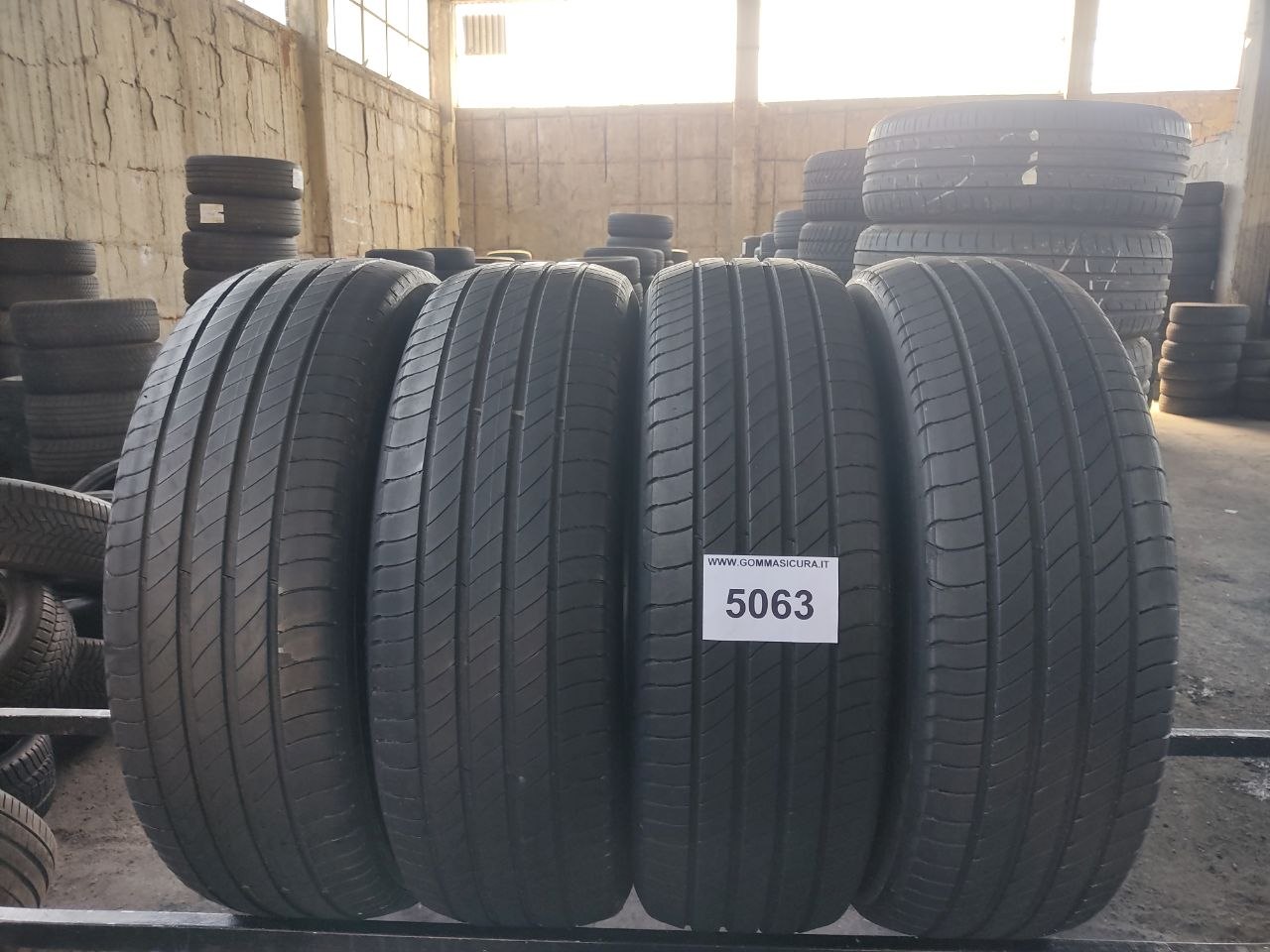 195/60r18 michelin