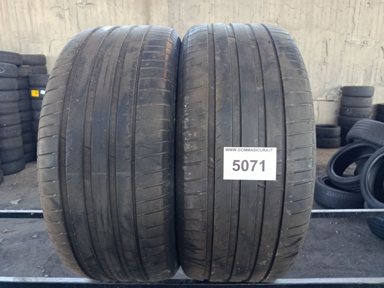 275/45r21 michelin