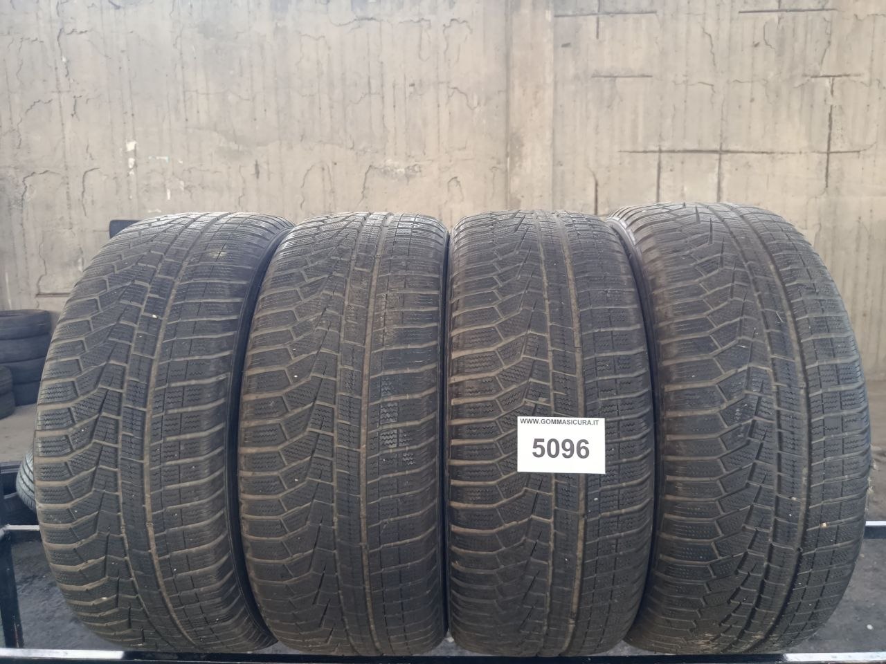 235/50r19 hankook