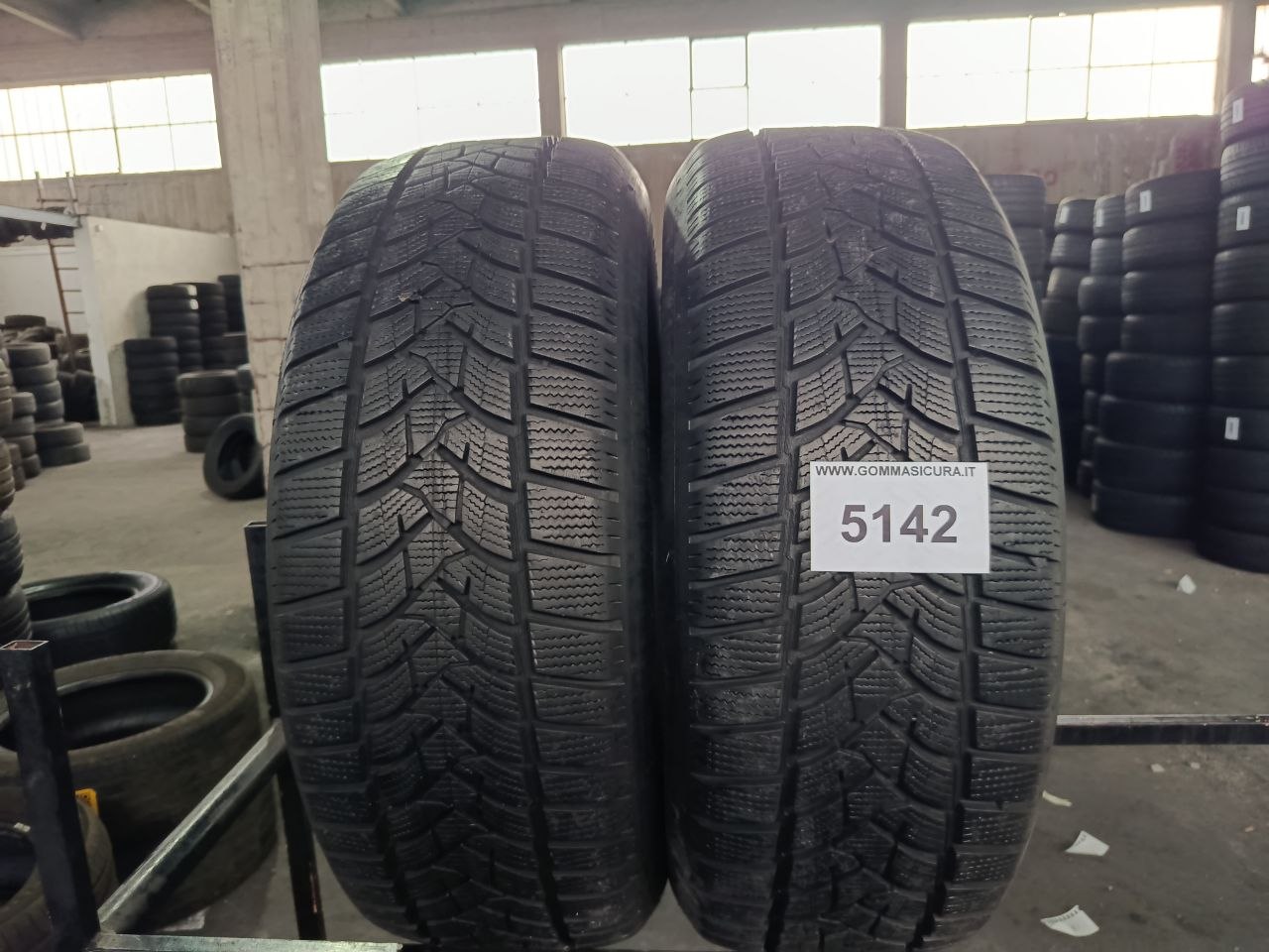 235/60r18 dunlop winter sport 5