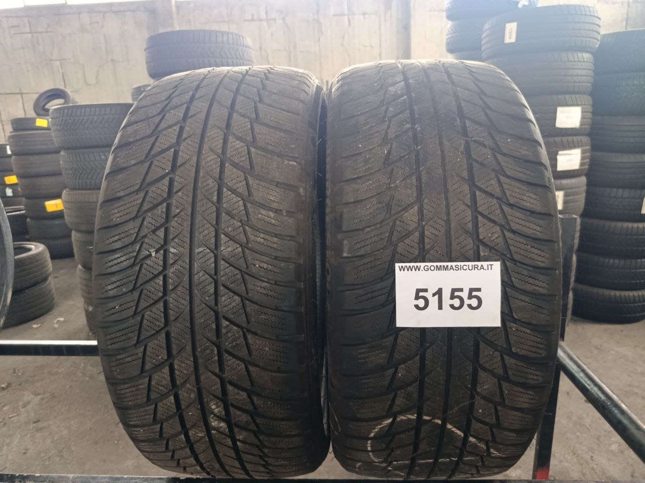 225/40r18 bridgestone blizzak lm 001